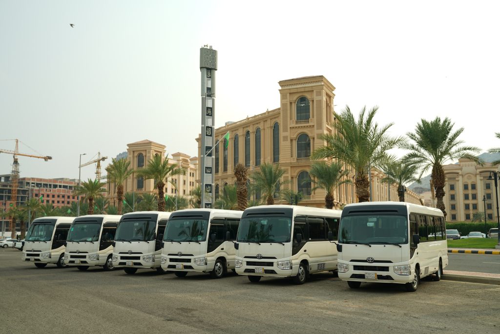 buses ready to dispatch from makkah to madinah journey